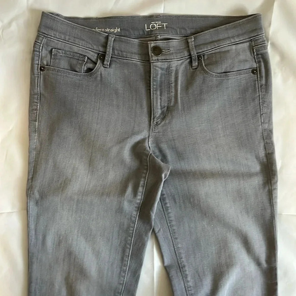 LOFT Modern Straight Mid-Rise Light Grey Denim Jeans, Size 29 - Picture 6 of 9